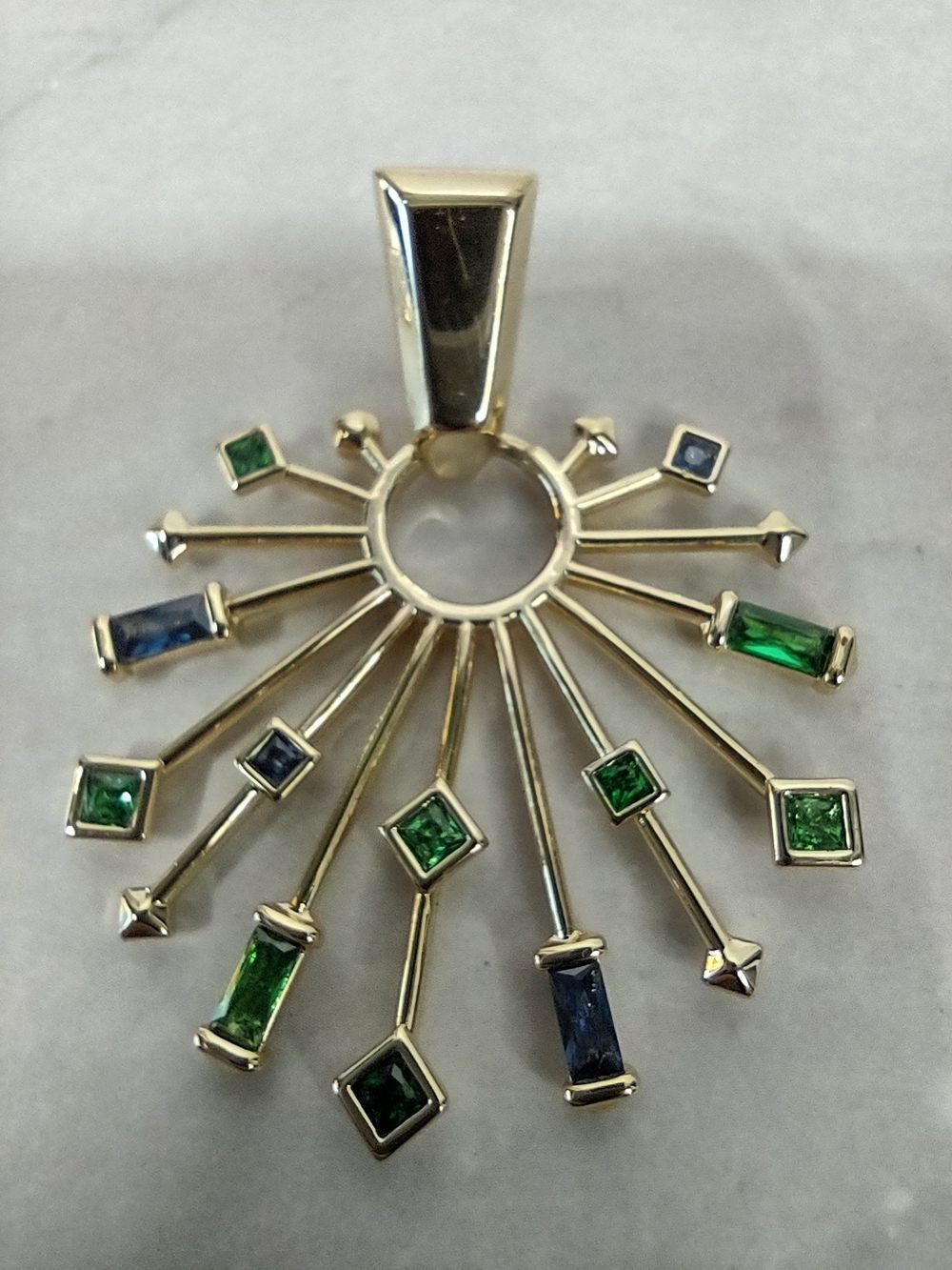 Kendra Scott "Fabia" Starburst Earrings - Picture 4 of 7